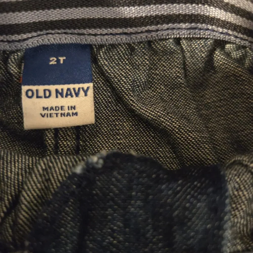 Old Navy Denim Heart Skirt 2T‎ NWT
